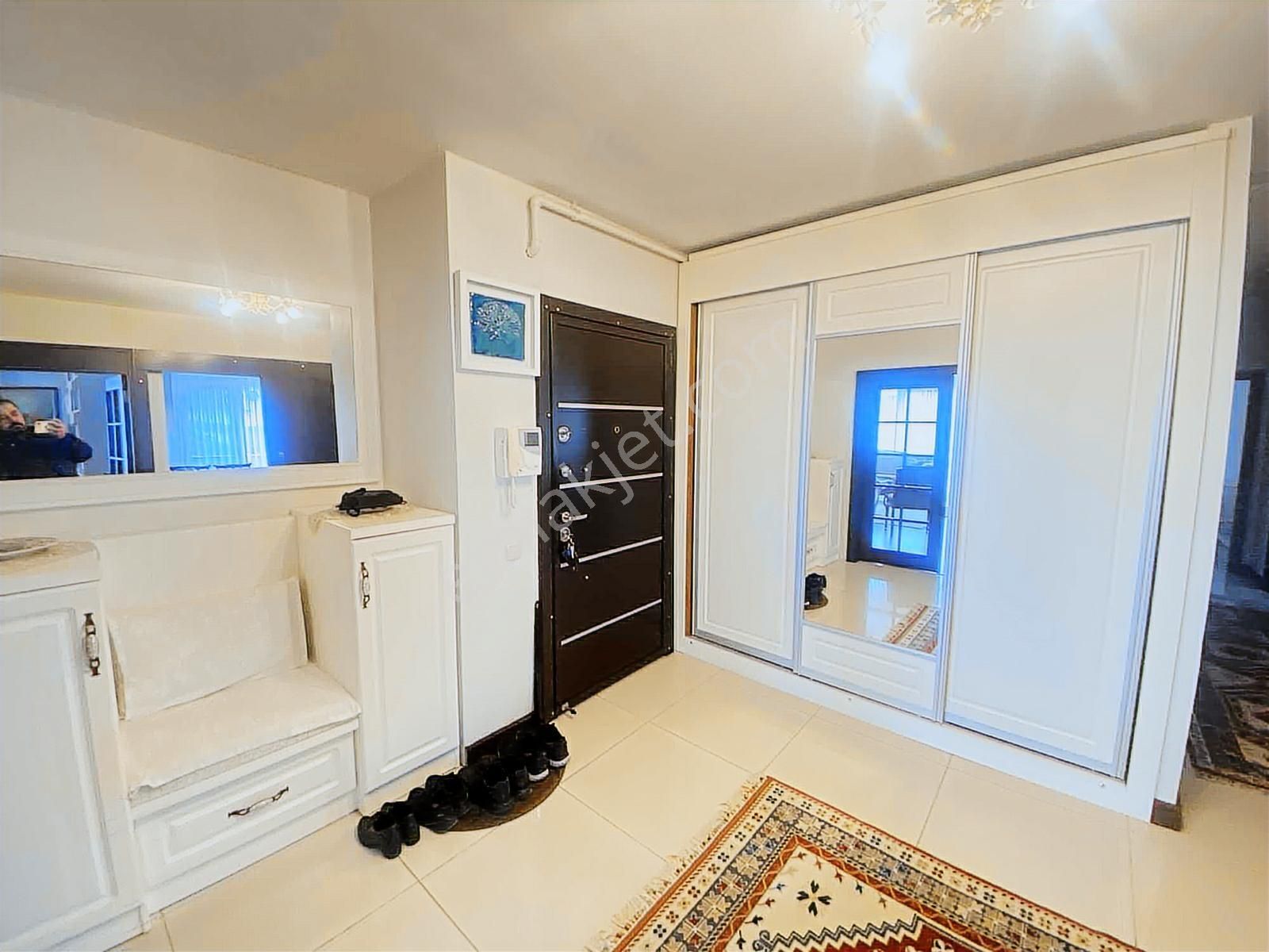 Kırkkonaklar Çagdaş Yakını Katta Tek 4+1 200 M2 Fırsat Daire - Görsel 8