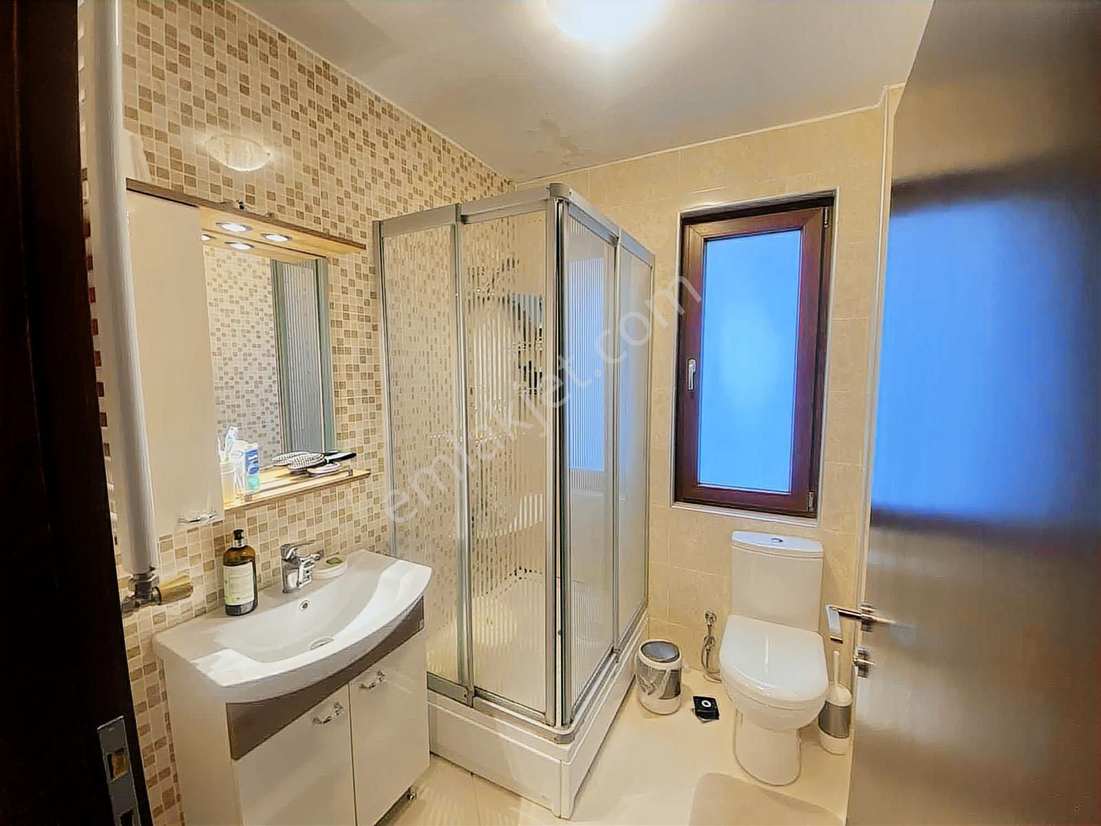 Kırkkonaklar Çagdaş Yakını Katta Tek 4+1 200 M2 Fırsat Daire - Görsel 4