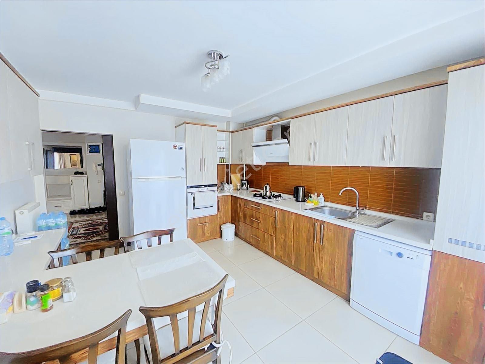 Kırkkonaklar Çagdaş Yakını Katta Tek 4+1 200 M2 Fırsat Daire - Görsel 23