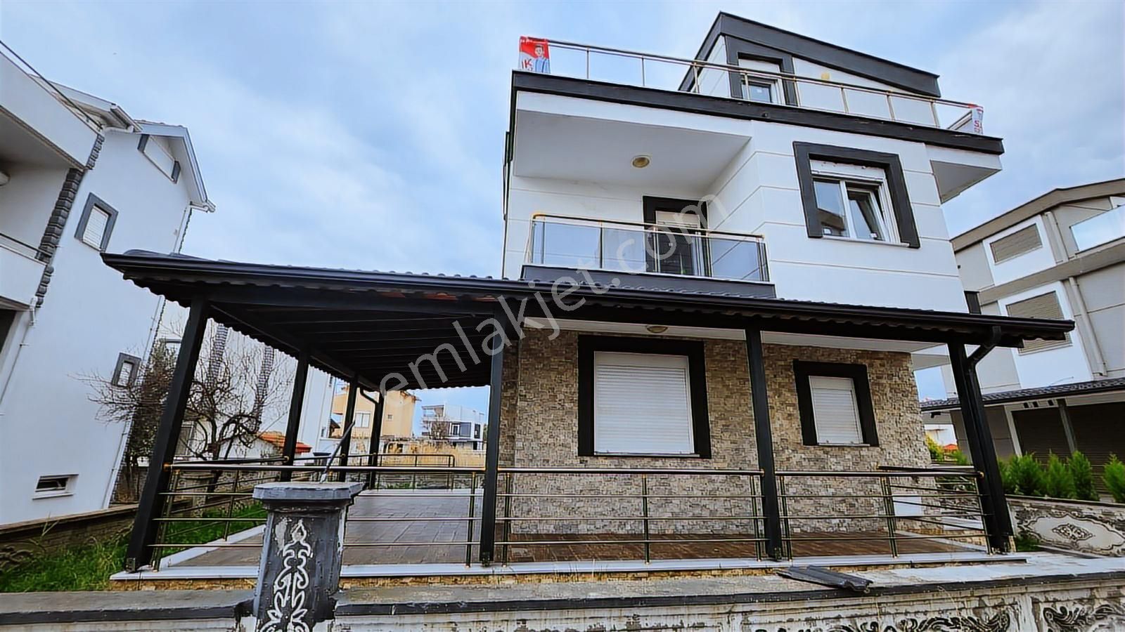 Era Angel'dan Ayvalık'ta 4+1 Denize Yakın Tam Müstakil Villa - Görsel 12
