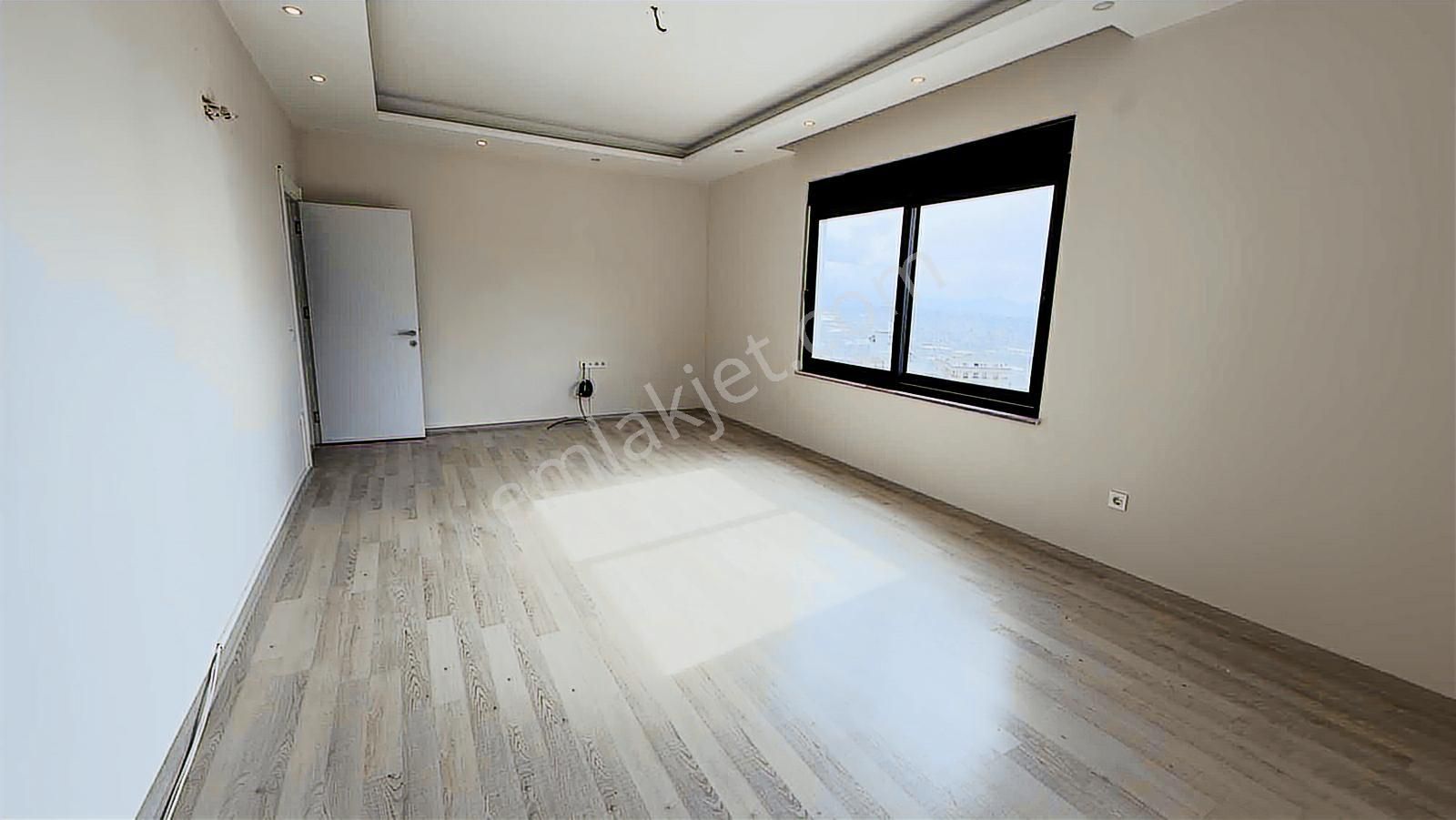 Deniz Manzaralı Önü Kapanmaz Ayrı Mutfak Kiralık Daire - Görsel 4