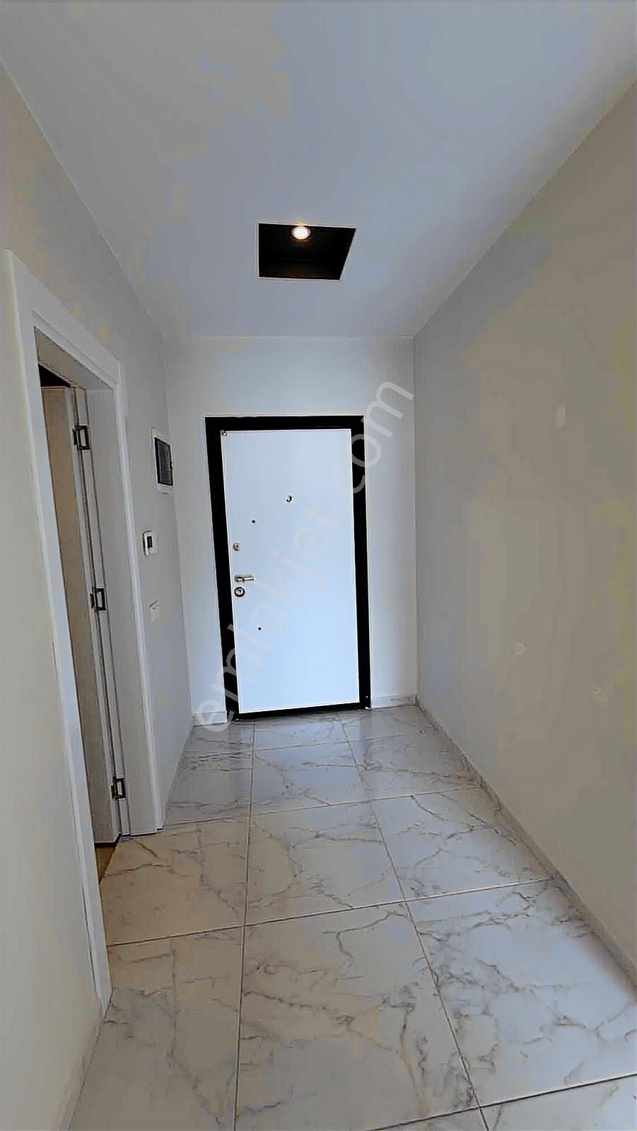 Deniz Manzaralı Önü Kapanmaz Ayrı Mutfak Kiralık Daire - Görsel 17