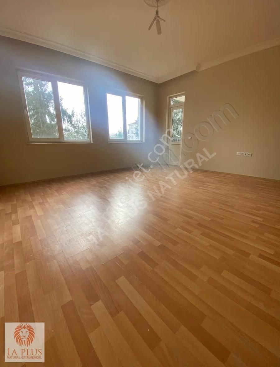 Aydoğmuşta 3+1 150m2 Site İçerisinde Kiralık Daire