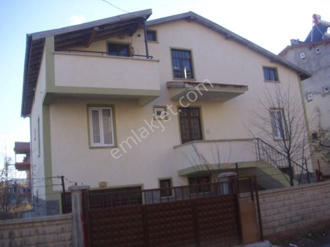 Satılık Bahçeli Müstakil Ev - Görsel 3