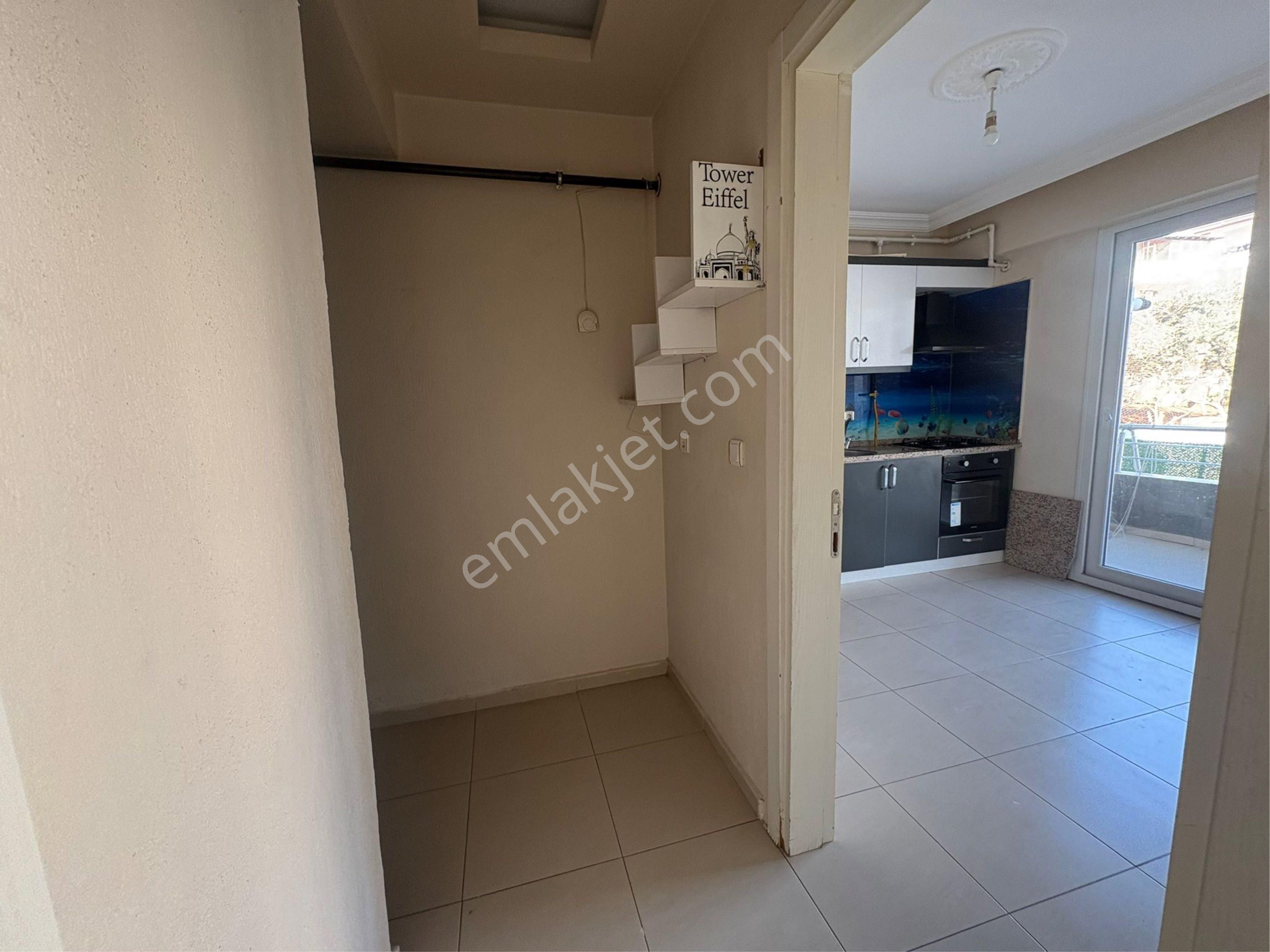 Azur Gayrimenkul Ara Kat D.gazlı 2+1 Kiralık - Görsel 4