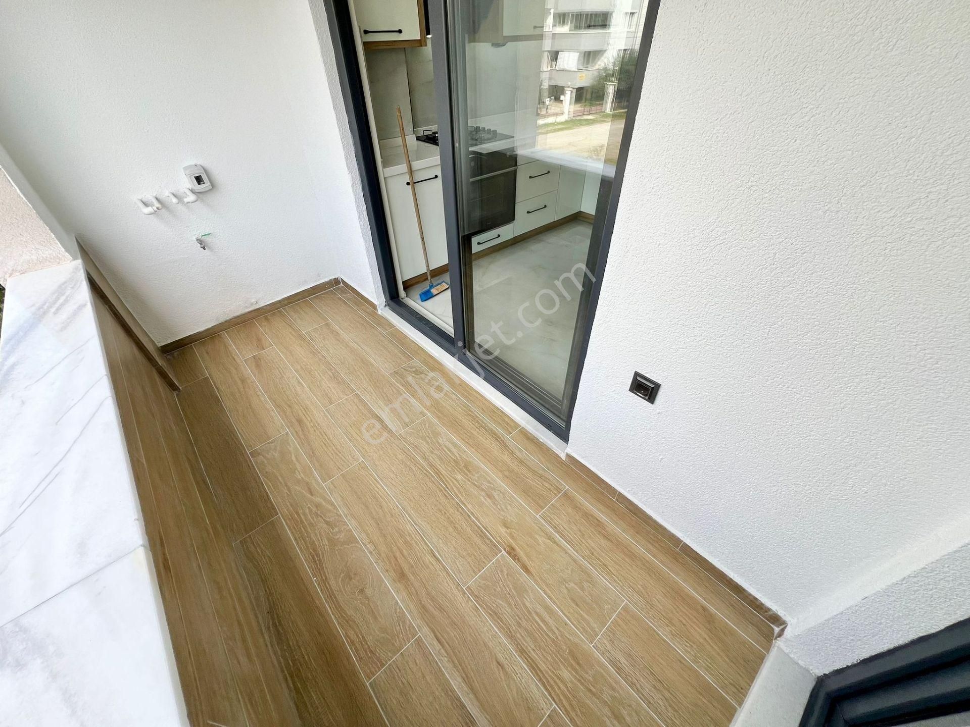 ꧁ay Emlaktan꧂ Akçay'da İçi Komple Yenilenmiş Şık Tasarımlı Ebeveyn Banyolu Öncephe Satılık 3+1daire - Görsel 10