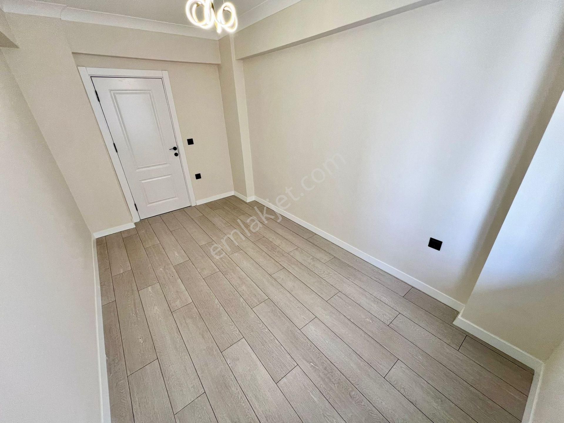 ꧁ay Emlaktan꧂ Akçay'da İçi Komple Yenilenmiş Şık Tasarımlı Ebeveyn Banyolu Öncephe Satılık 3+1daire - Görsel 24