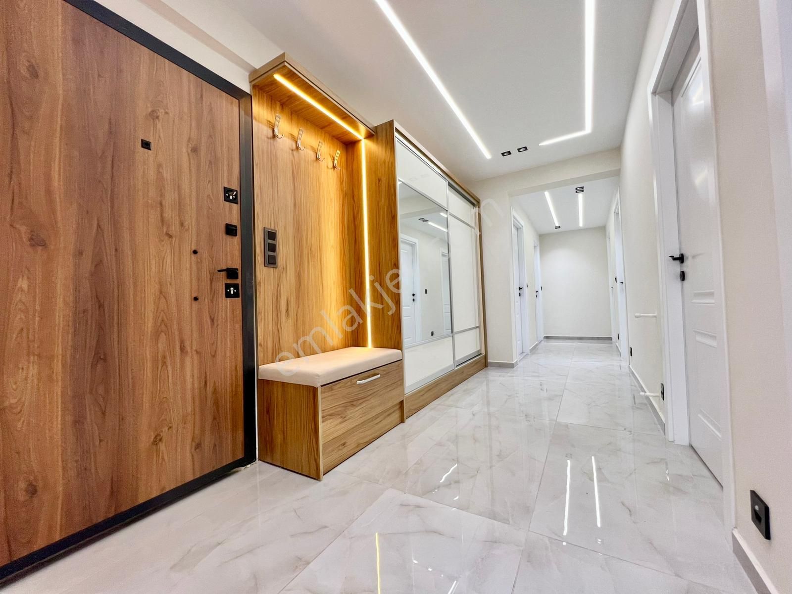 ꧁ay Emlaktan꧂ Akçay'da İçi Komple Yenilenmiş Şık Tasarımlı Ebeveyn Banyolu Öncephe Satılık 3+1daire - Görsel 14