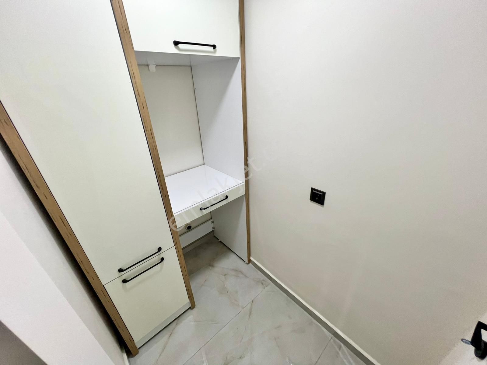 ꧁ay Emlaktan꧂ Akçay'da İçi Komple Yenilenmiş Şık Tasarımlı Ebeveyn Banyolu Öncephe Satılık 3+1daire - Görsel 19