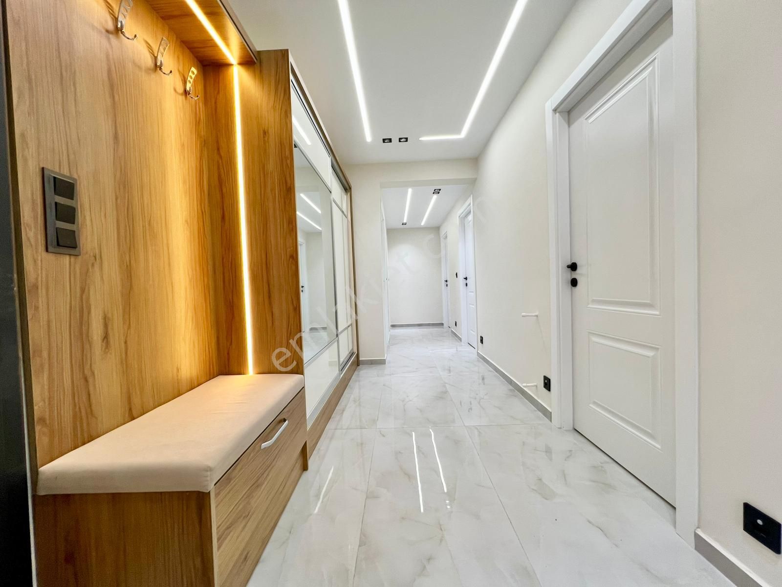 ꧁ay Emlaktan꧂ Akçay'da İçi Komple Yenilenmiş Şık Tasarımlı Ebeveyn Banyolu Öncephe Satılık 3+1daire - Görsel 13