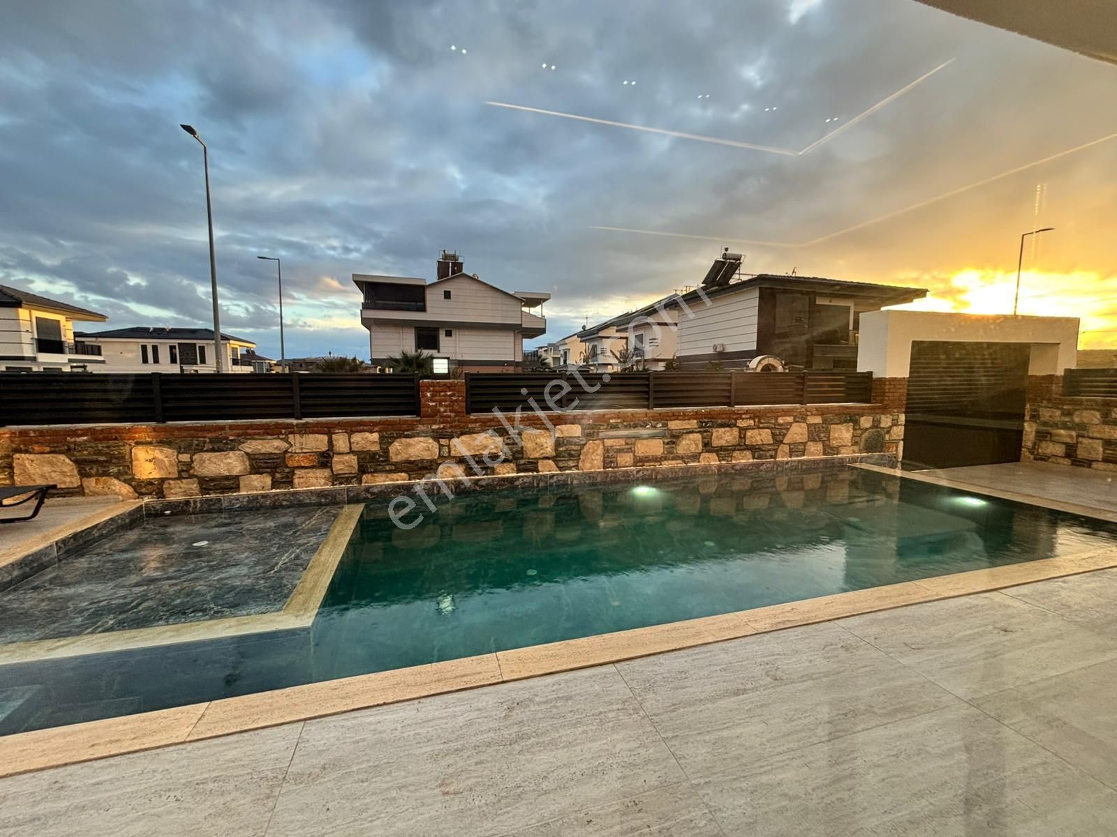 Ultra Lüks Villa Tek Eksik Valizin - Görsel 10