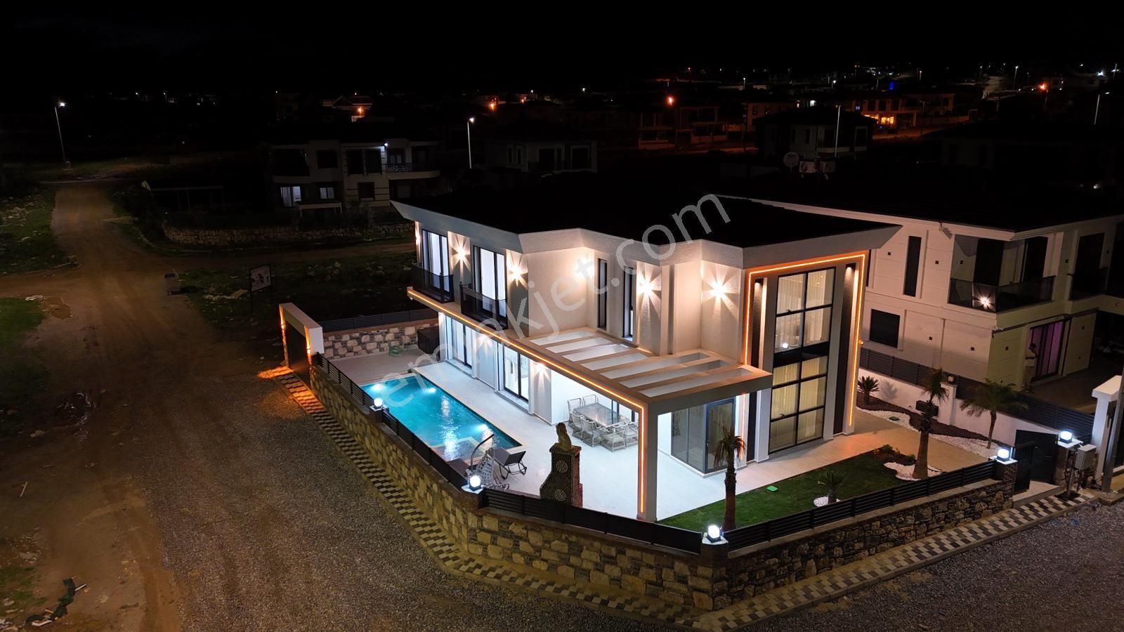 Ultra Lüks Villa Tek Eksik Valizin - Görsel 6