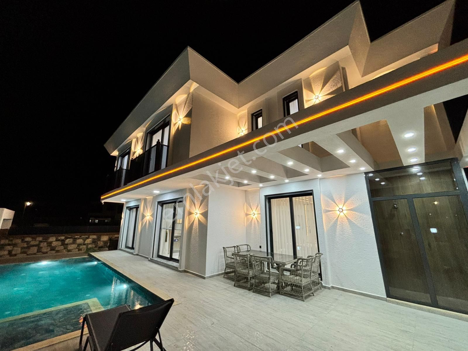 Ultra Lüks Villa Tek Eksik Valizin - Görsel 28