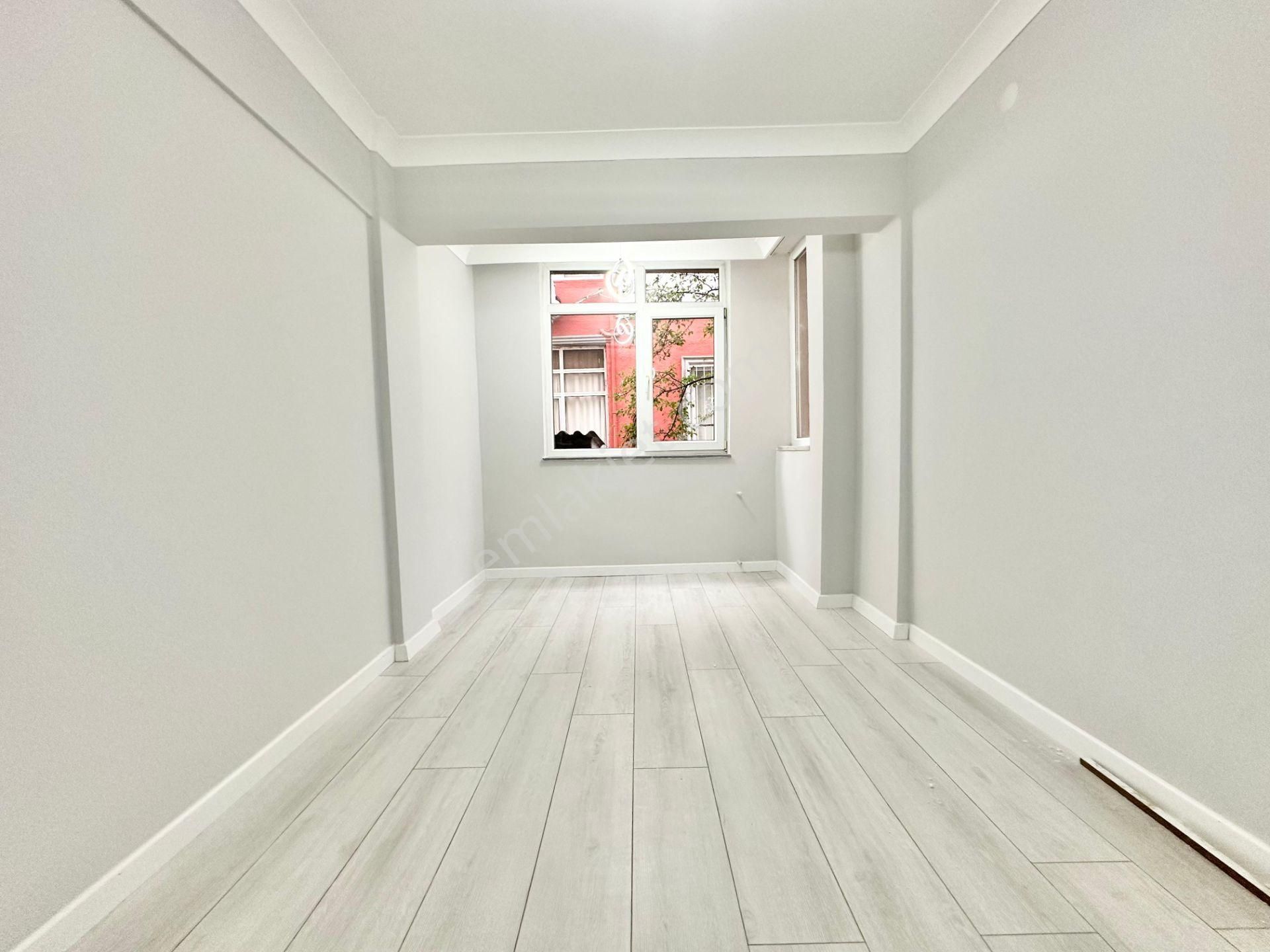 ꧁ay Emlaktan꧂akçay Merkezde Denize Yakın Bahçe Kullanımlı Müstakil Tadında Satılık 2+1 Lüx Daire - Görsel 17