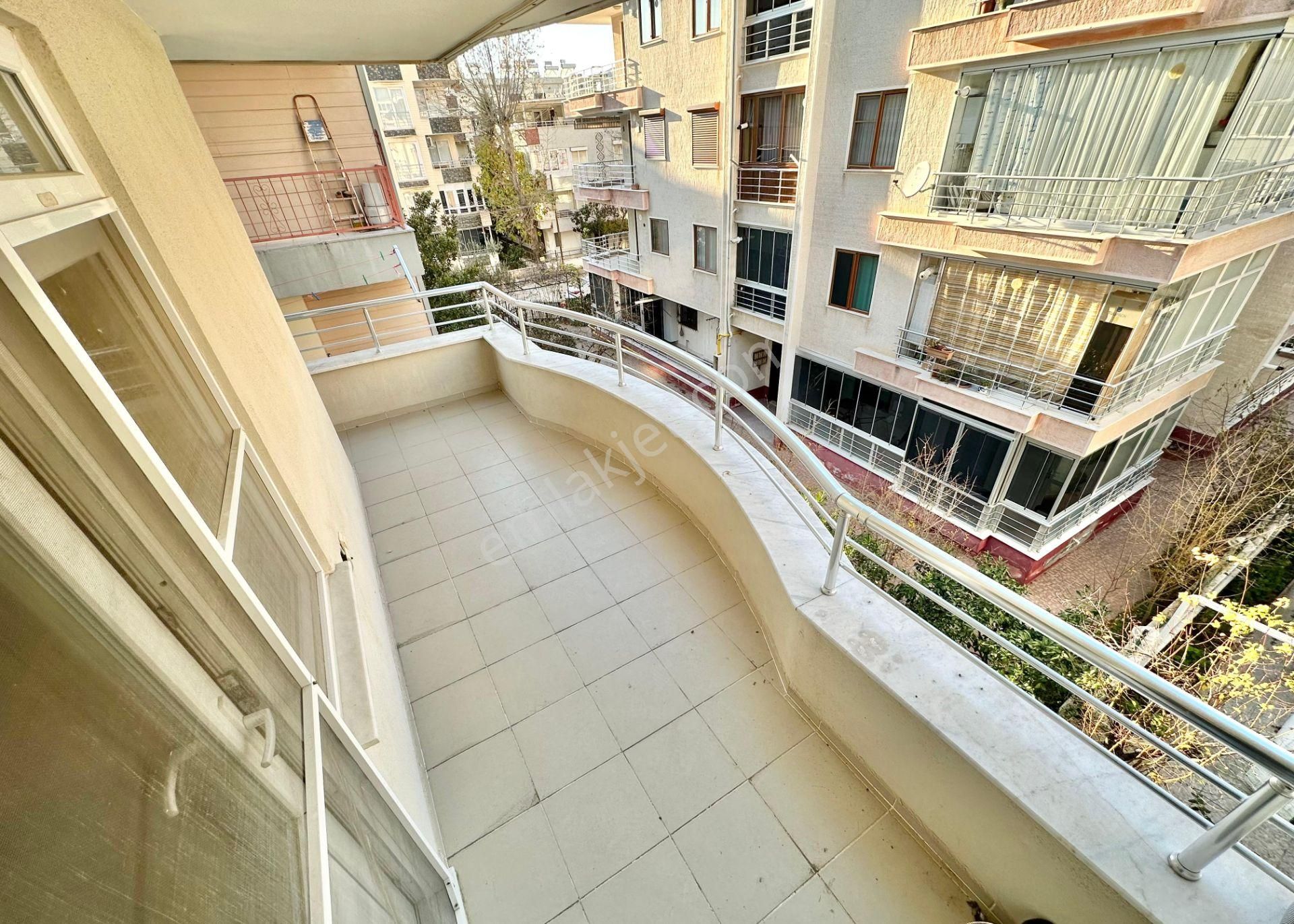 ꧁ay Emlaktan꧂akçay'da Arakat Ayrı Mutfak Denize Sadece 300 Metre Satılık 2+1 Daire - Görsel 6