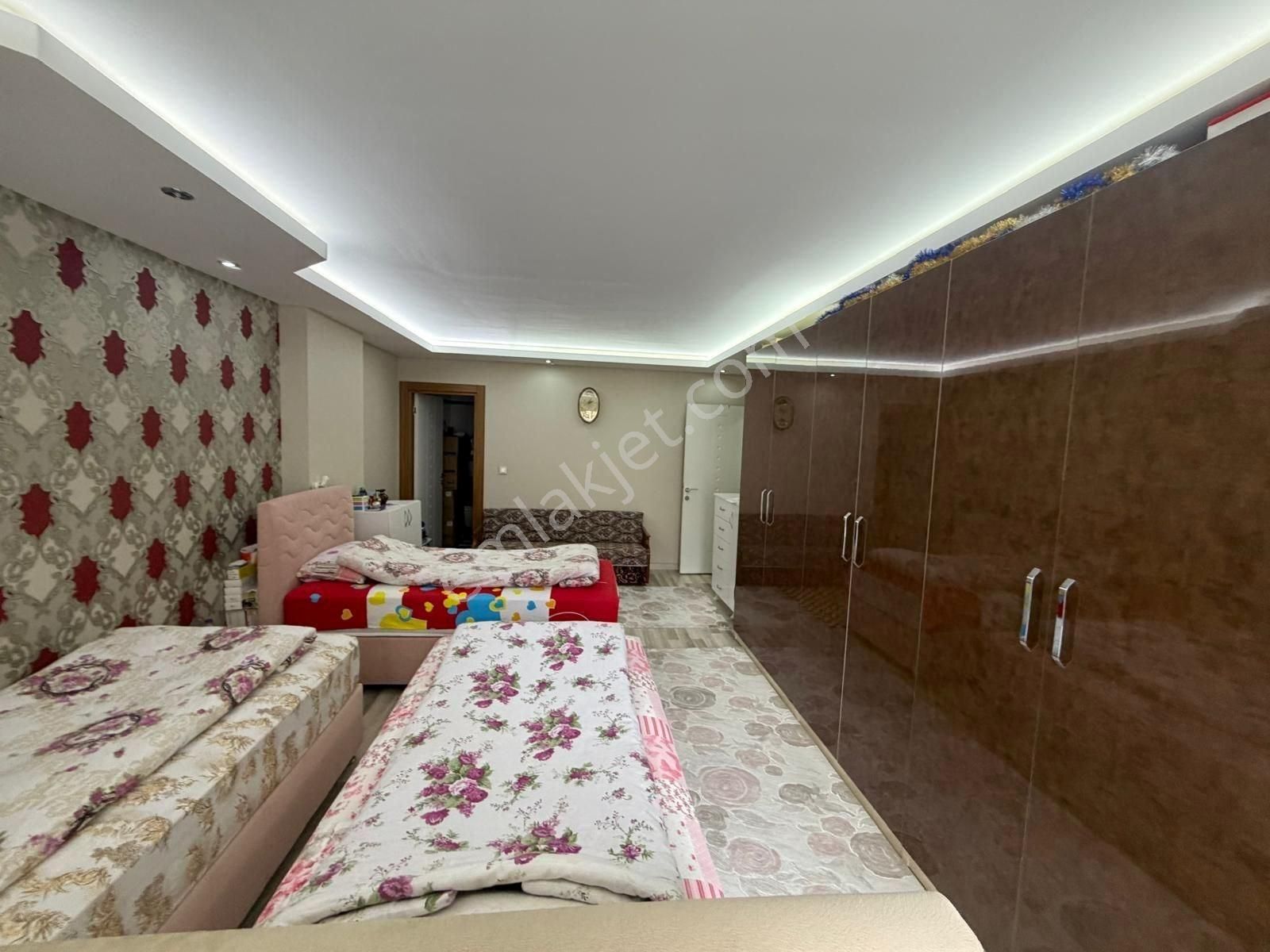 Beylikdüzü Beykent Adnan Kahveci'de Metrobüse Yakın 4+1 200 M2 Satılık Daire - Görsel 23