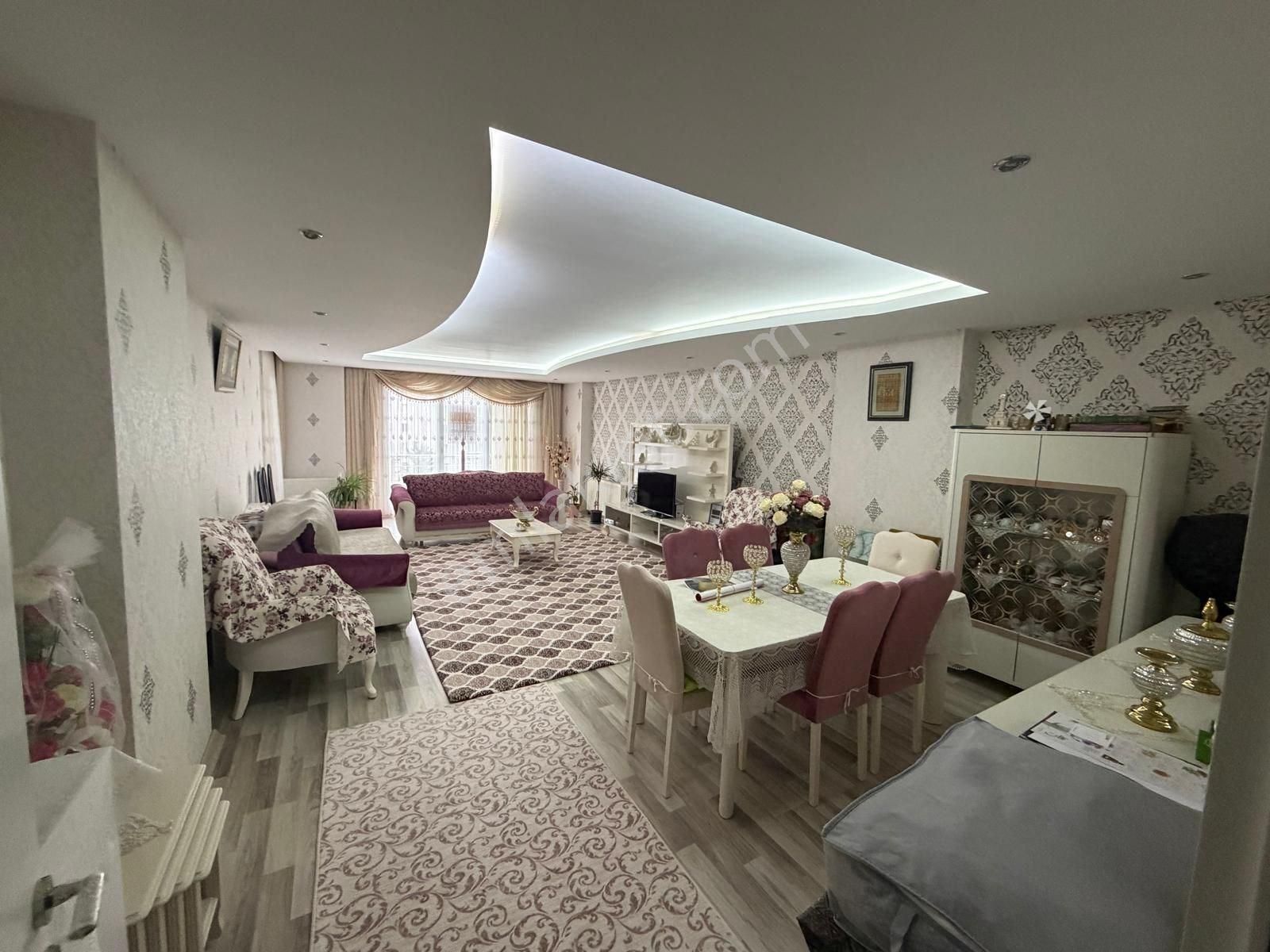 Beylikdüzü Beykent Adnan Kahveci'de Metrobüse Yakın 4+1 200 M2 Satılık Daire - Görsel 5