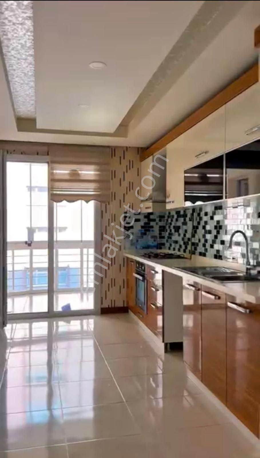 Beylikdüzü Beykent Adnan Kahveci'de Metrobüse Yakın 4+1 200 M2 Satılık Daire - Görsel 13