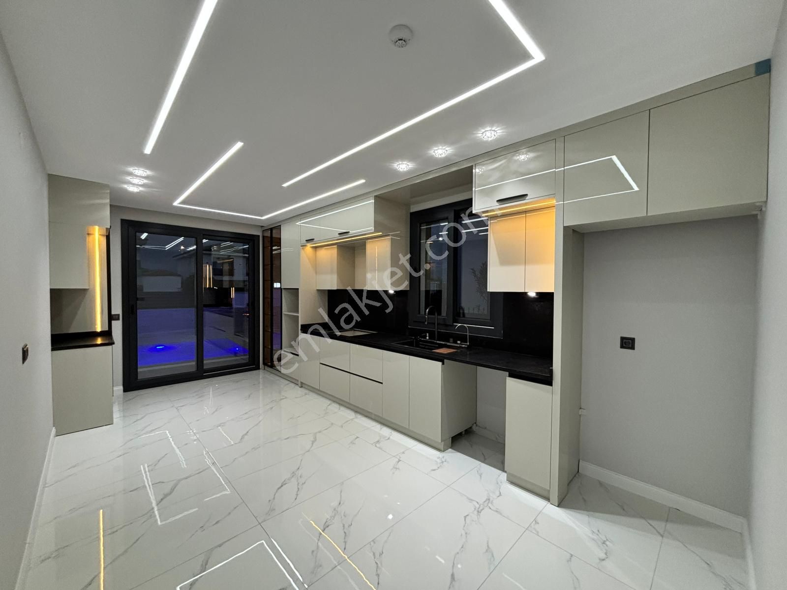 Efeler’de 300 M² Arsa İçinde Ultra Lüks 4+1 Özel Havuzlu Villa - Görsel 5