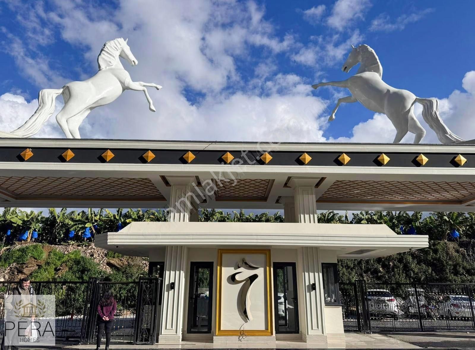 Alanya Mahmutlar Yekta Kıngdom Premıum 3+1 Eşyalı Kiralık Daire