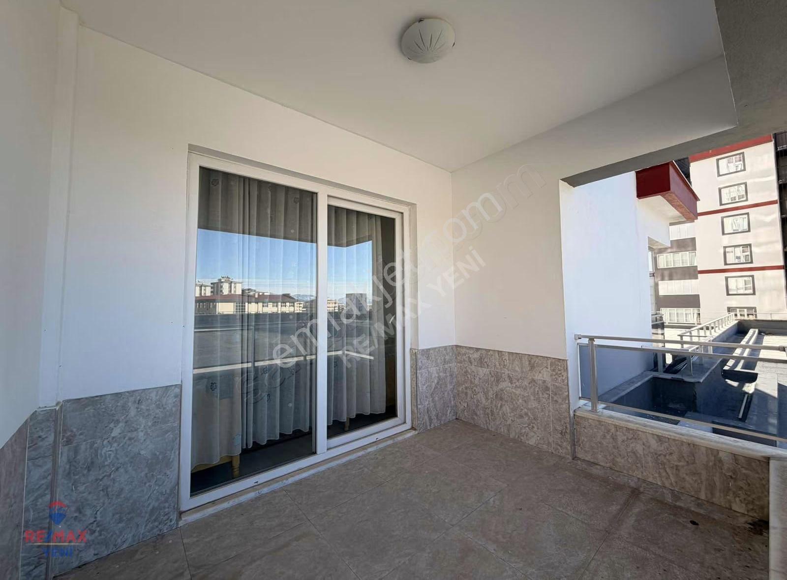 Remax Yeni'den Ultra Geniş Teraslı 5+1 Daire - Görsel 19