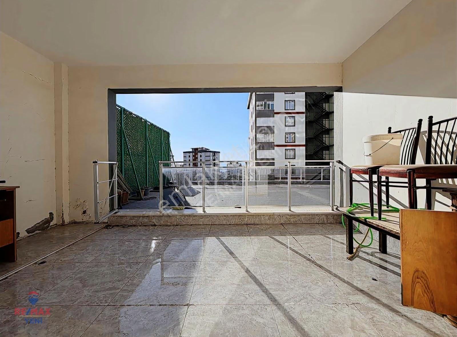 Remax Yeni'den Ultra Geniş Teraslı 5+1 Daire - Görsel 27