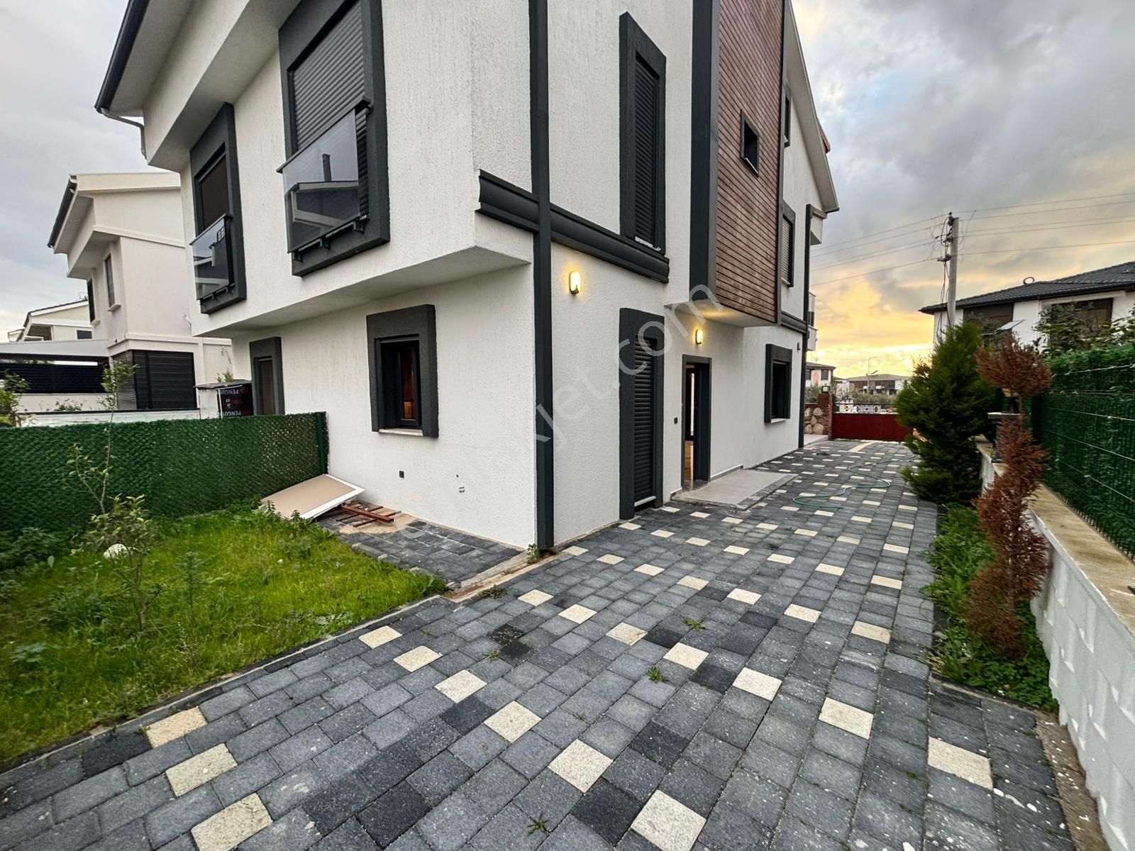 Hisarda Muhteşem 4+1 Villa - Görsel 2