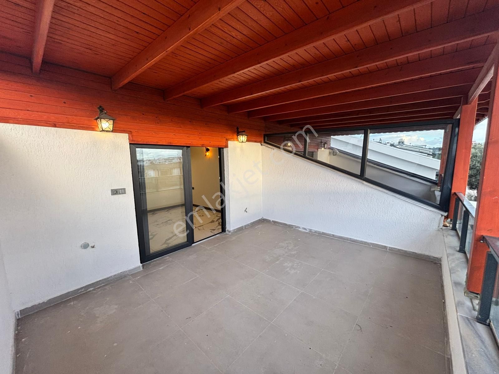 Hisarda Muhteşem 4+1 Villa - Görsel 17