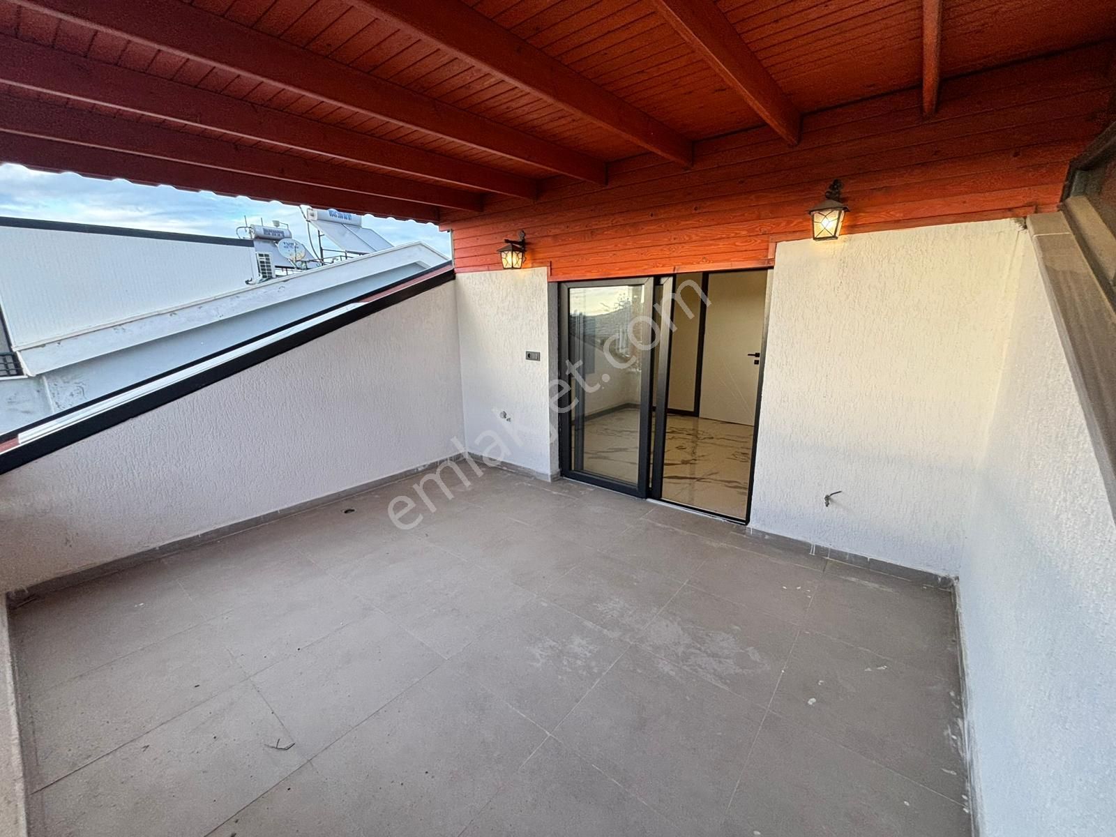 Hisarda Muhteşem 4+1 Villa - Görsel 16