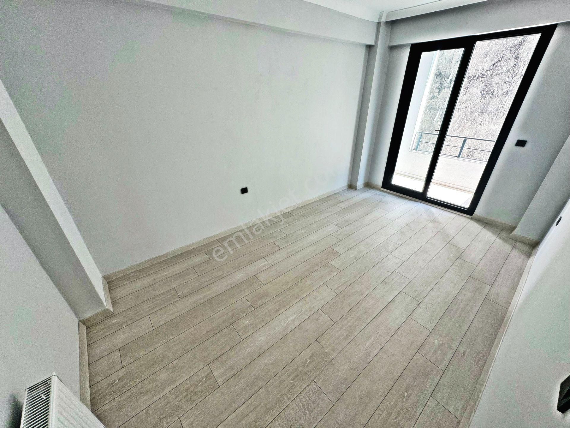 🔵🔵aktiften Akçayda Merkezi Konumda Yaz Kış Keyifli Cam Balkonu Ön Cephe Arakat Lüx 2+1 Daire - Görsel 4