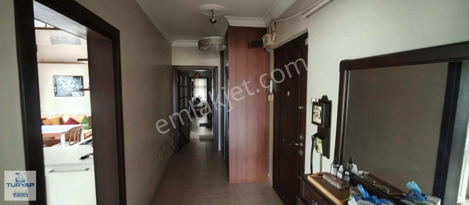 Deniz Manzaralı Eşyalı Kiralık 3+1 Daire - Görsel 4