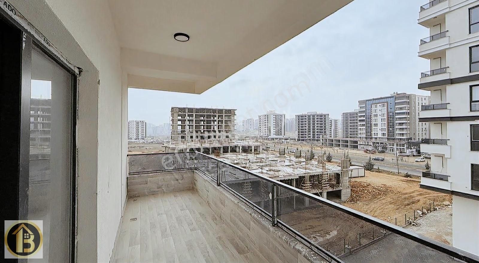 Ana Caddeye Sıfır Satılık Ultra Lüks 3+1 Daireler İsbay Emlak'ta - Görsel 2