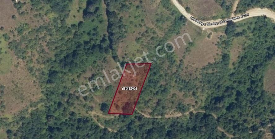 Gölcük Nüzhetiye'de Satılık 2605 M2 Doğa Manzaralı Yatırımlık Tarla