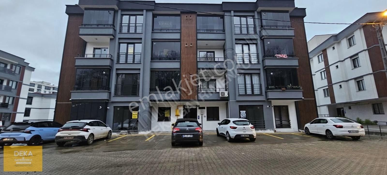 Deka Gayrimenkul'den Kent Ormanı'nın Karşısında Satılık 1+1daire