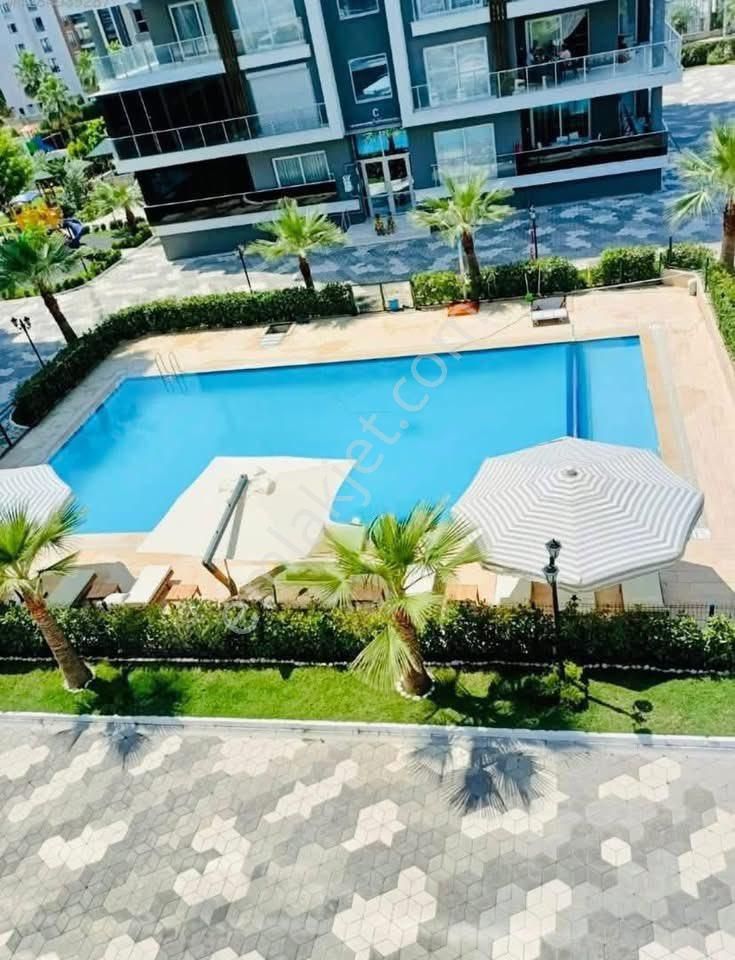 Nazilli / Zafer Mahallesi Havuzlu Sitede 3+1 Daire