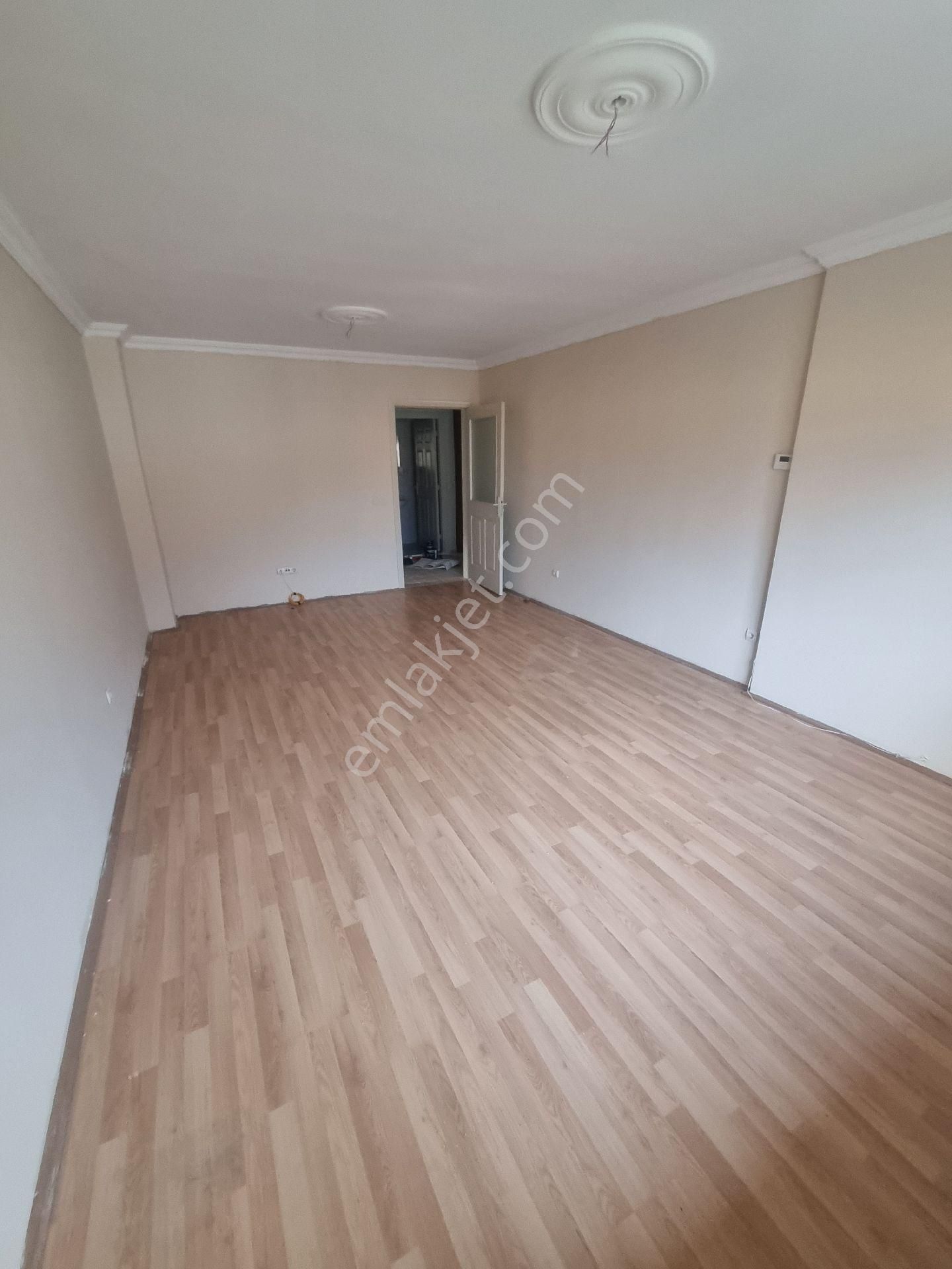 Sahibinden Toki De Yeni Boyalı 3+1 Daire