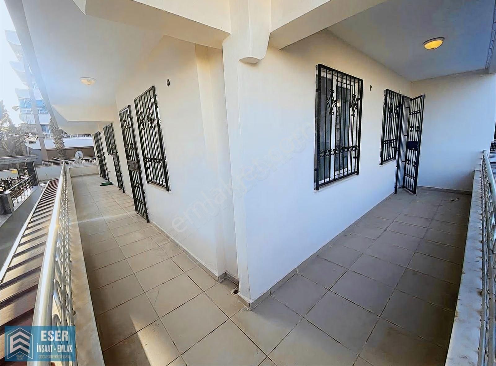 Didimde Satılık Denize Yakın Ön Cephe Ayrı Mutfak 2+1 Daire