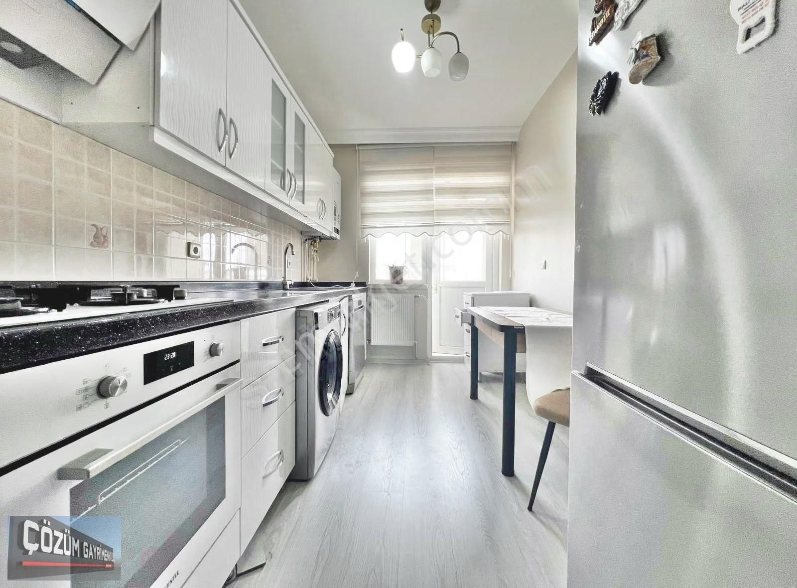 Cadde Üzeri 3+1 Asansörlü Manzaralı Kök Tapu Çift Banyo Kilerli. - Görsel 9