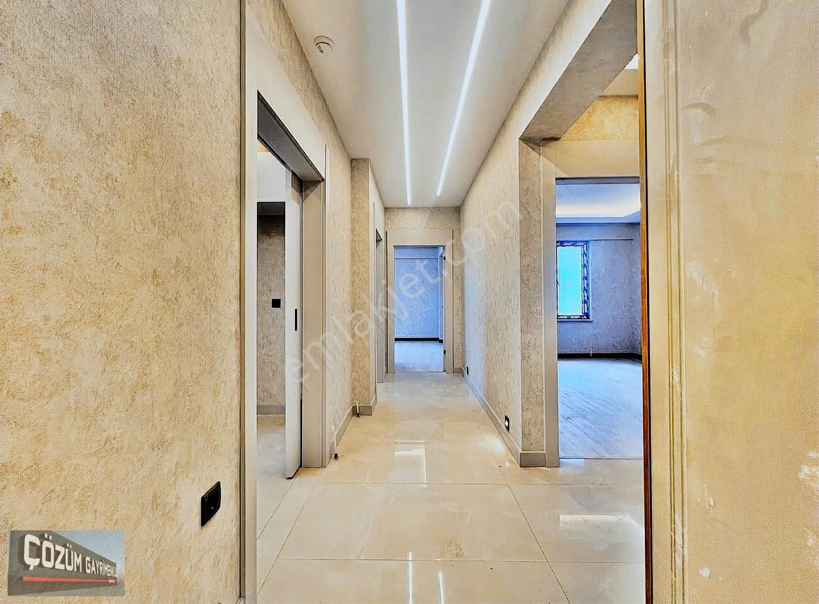 Site İçinde-sıfır-teras Balkonlu-full Yapılı-çift Banyo-ön Cephe - Görsel 8