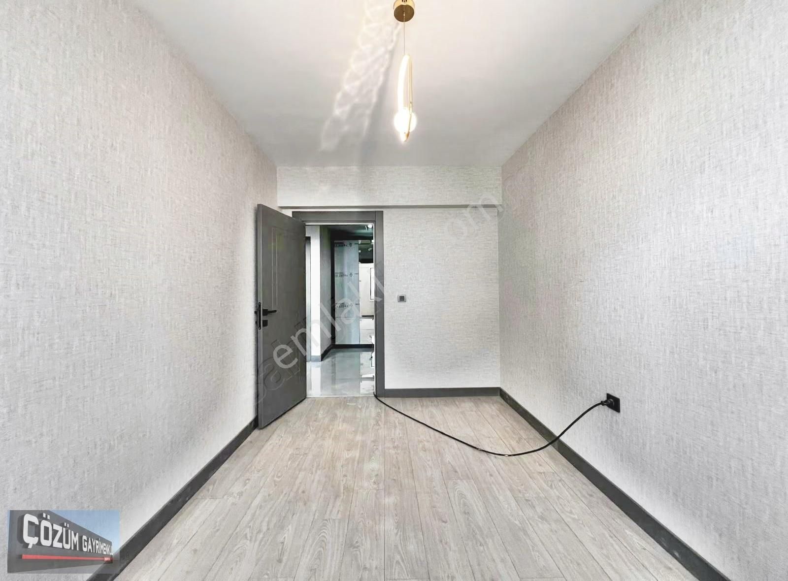 Çözüm'de Sıfır 3+1 Çift Banyo Geniş Ve Ferah Ön Cephe Ful Yapılı - Görsel 8