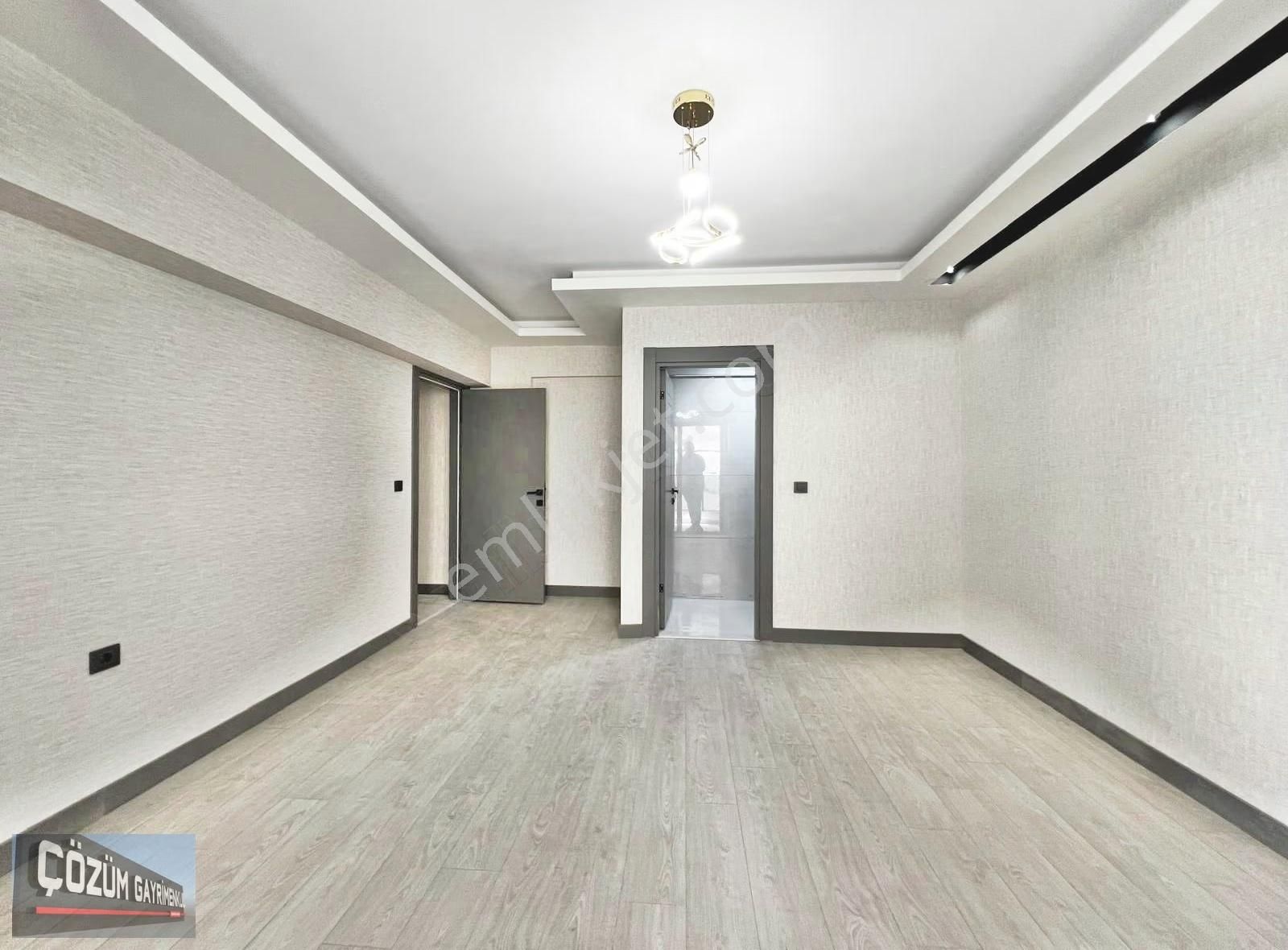 Çözüm'de Sıfır 3+1 Çift Banyo Geniş Ve Ferah Ön Cephe Ful Yapılı - Görsel 5