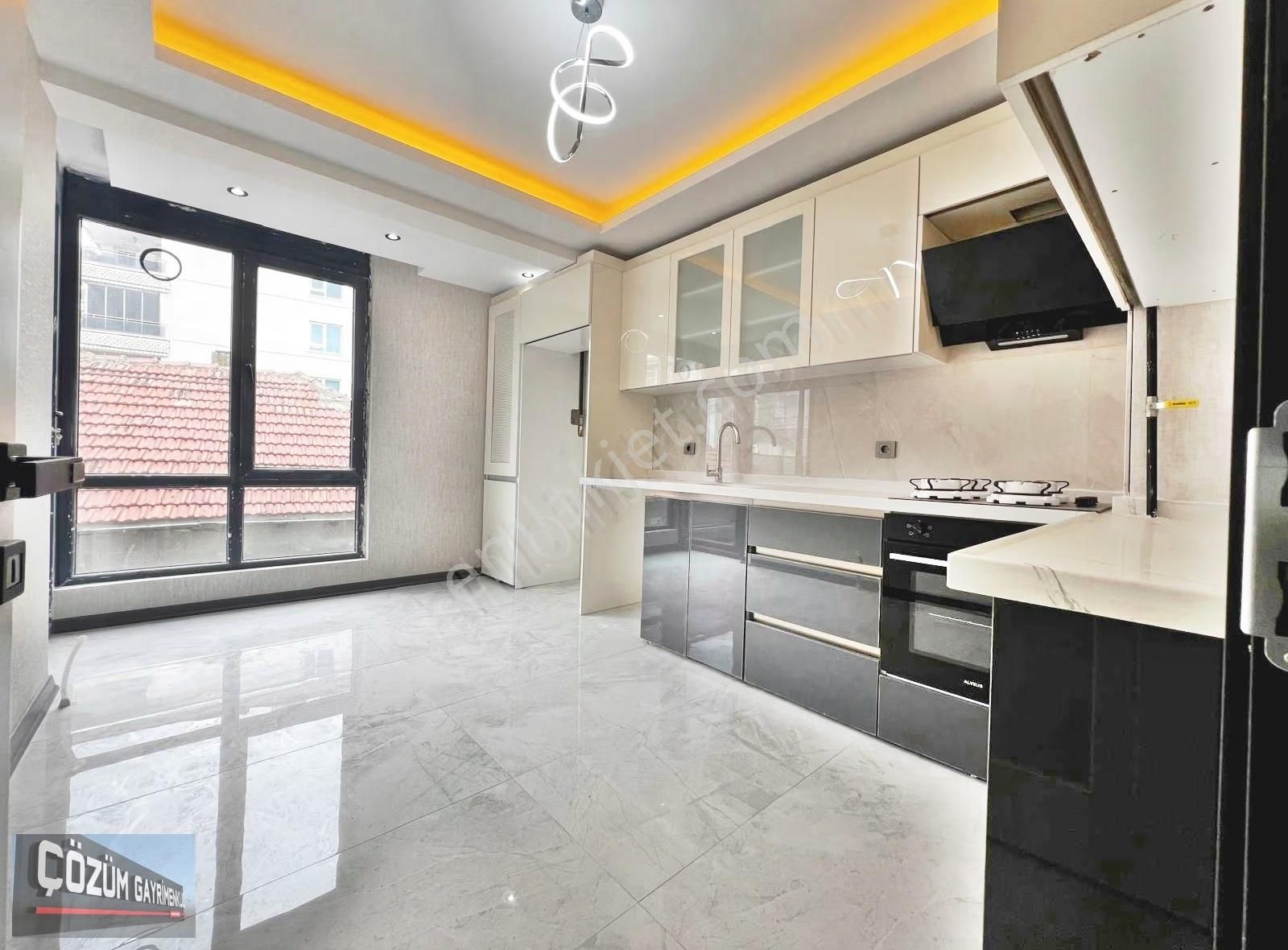 Çözüm'den Bağlum Merkezde Sıfır 3+1 Ön Cephe Full Yapılı Daire.