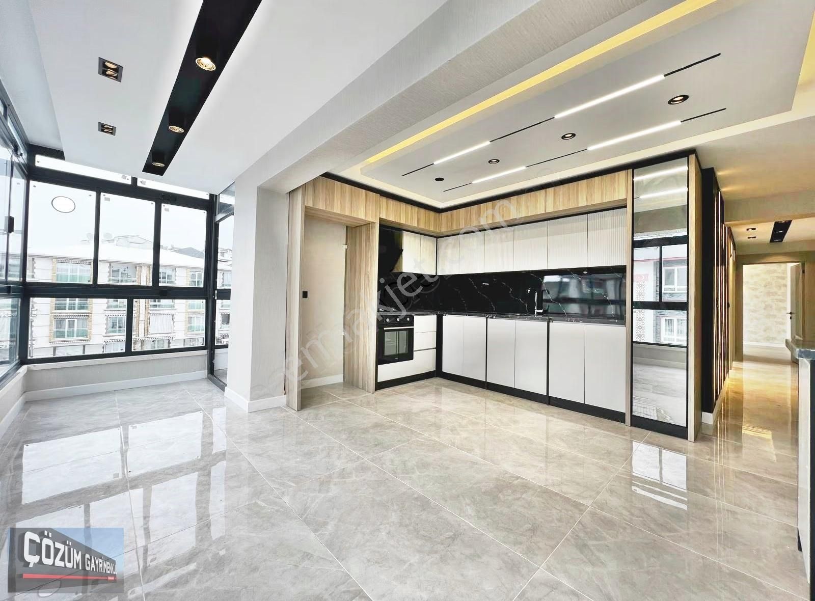 Çözüm Keçiören'de Sıfır 3+1 Orta Kat Ön Cephe Full Yapılı Daire.