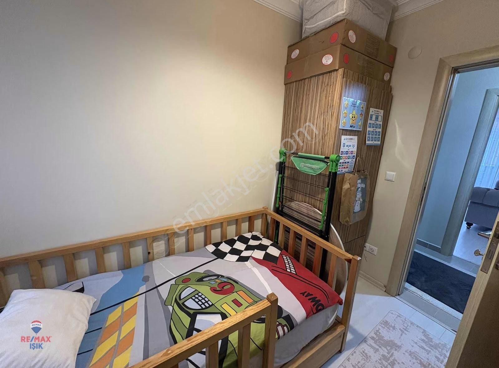 Üsküdar Ferah Mahallesinde Metroya Yakın 2+1 Daire - Görsel 3