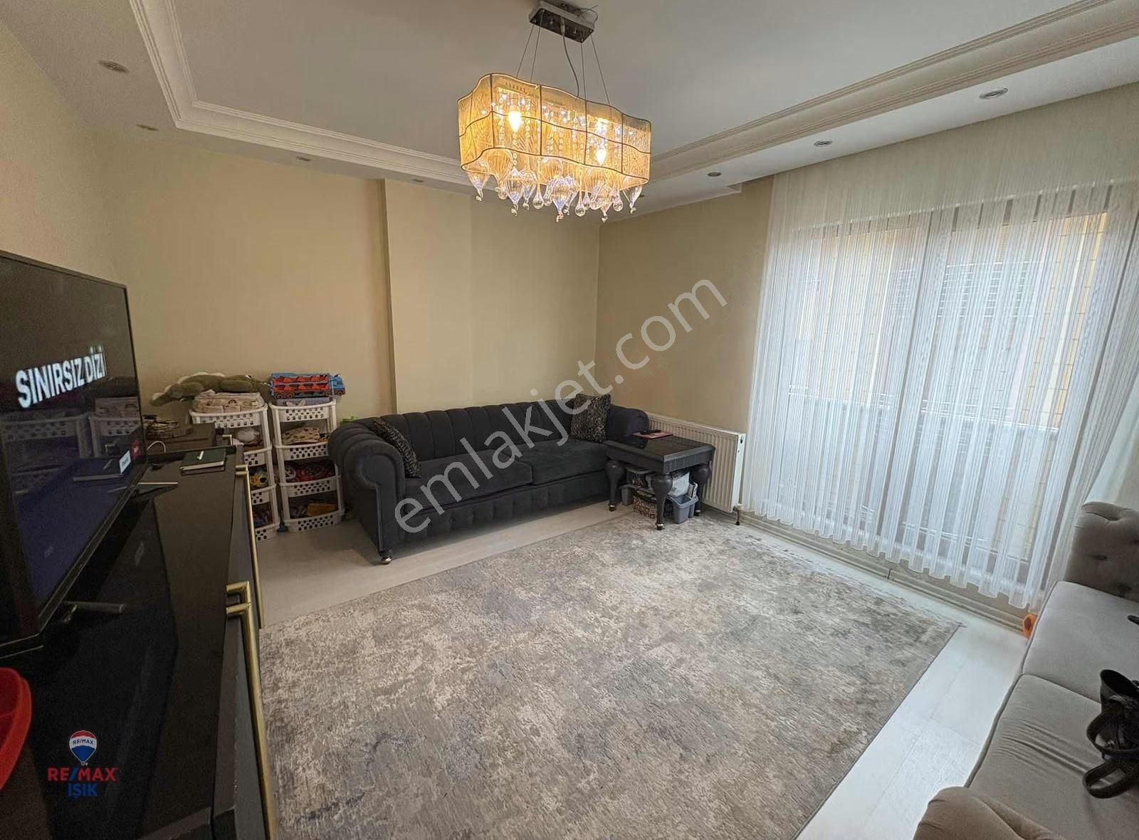 Üsküdar Ferah Mahallesinde Metroya Yakın 2+1 Daire - Görsel 24