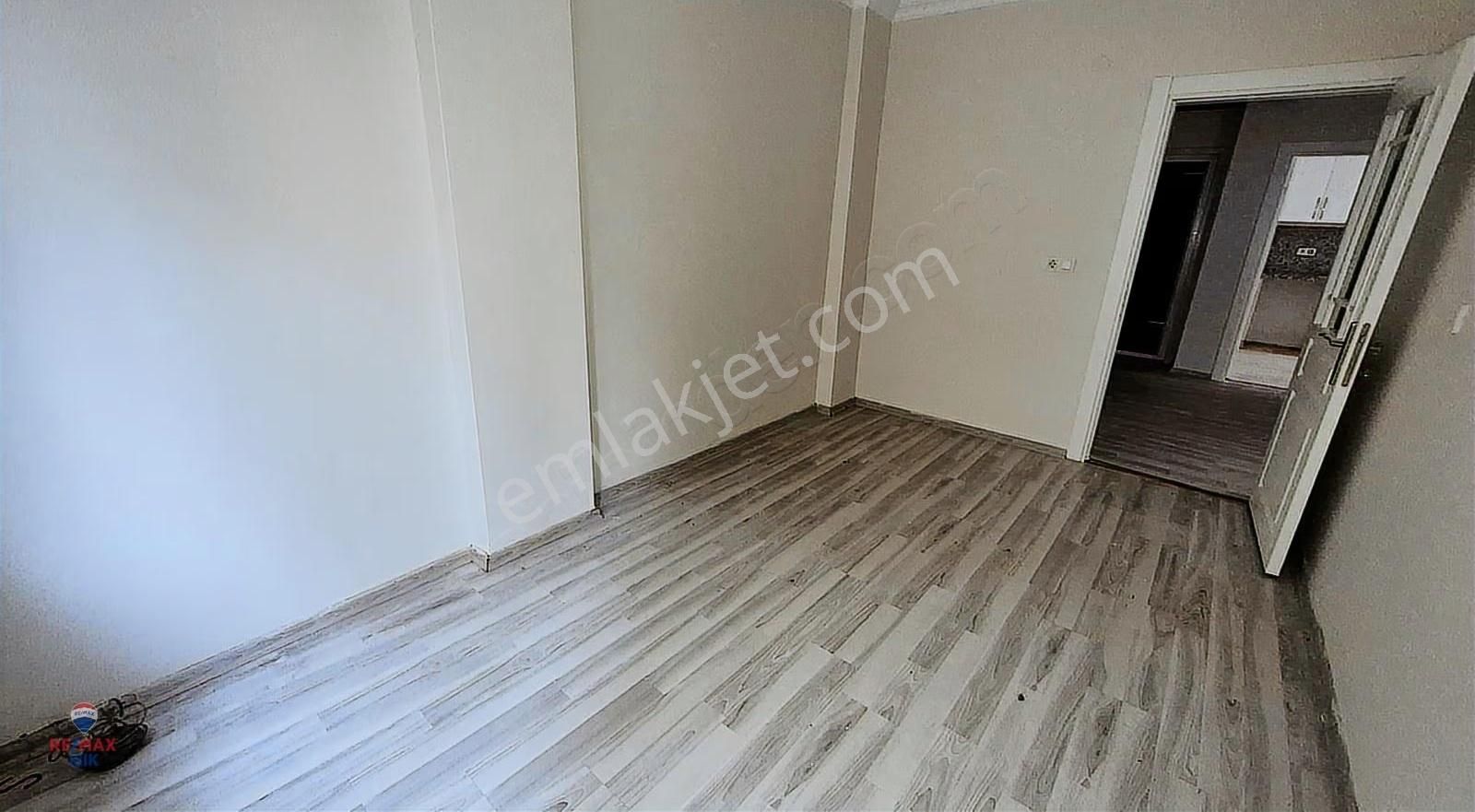 Cadde Üzerinde, İskanlı Geniş 2+1 Daire - Görsel 4