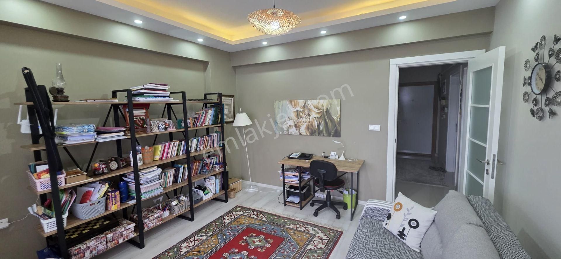 Sahibinden Zafer'deki En Geniş Balkonlu, Kaporası Alınmıştır - Görsel 6