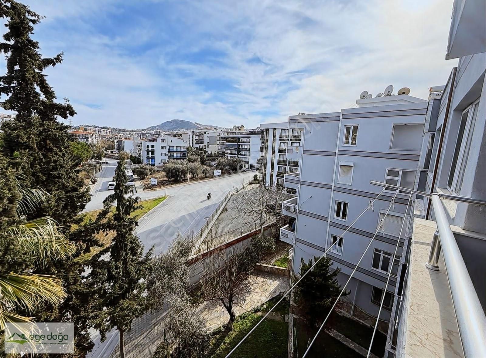 Kuşadası Otagar Arkası Asansörlü Çift Cephe Ferah 2+1 Daire - Görsel 11