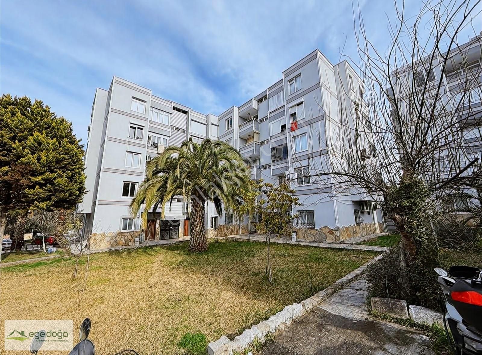 Kuşadası Otagar Arkası Asansörlü Çift Cephe Ferah 2+1 Daire - Görsel 4