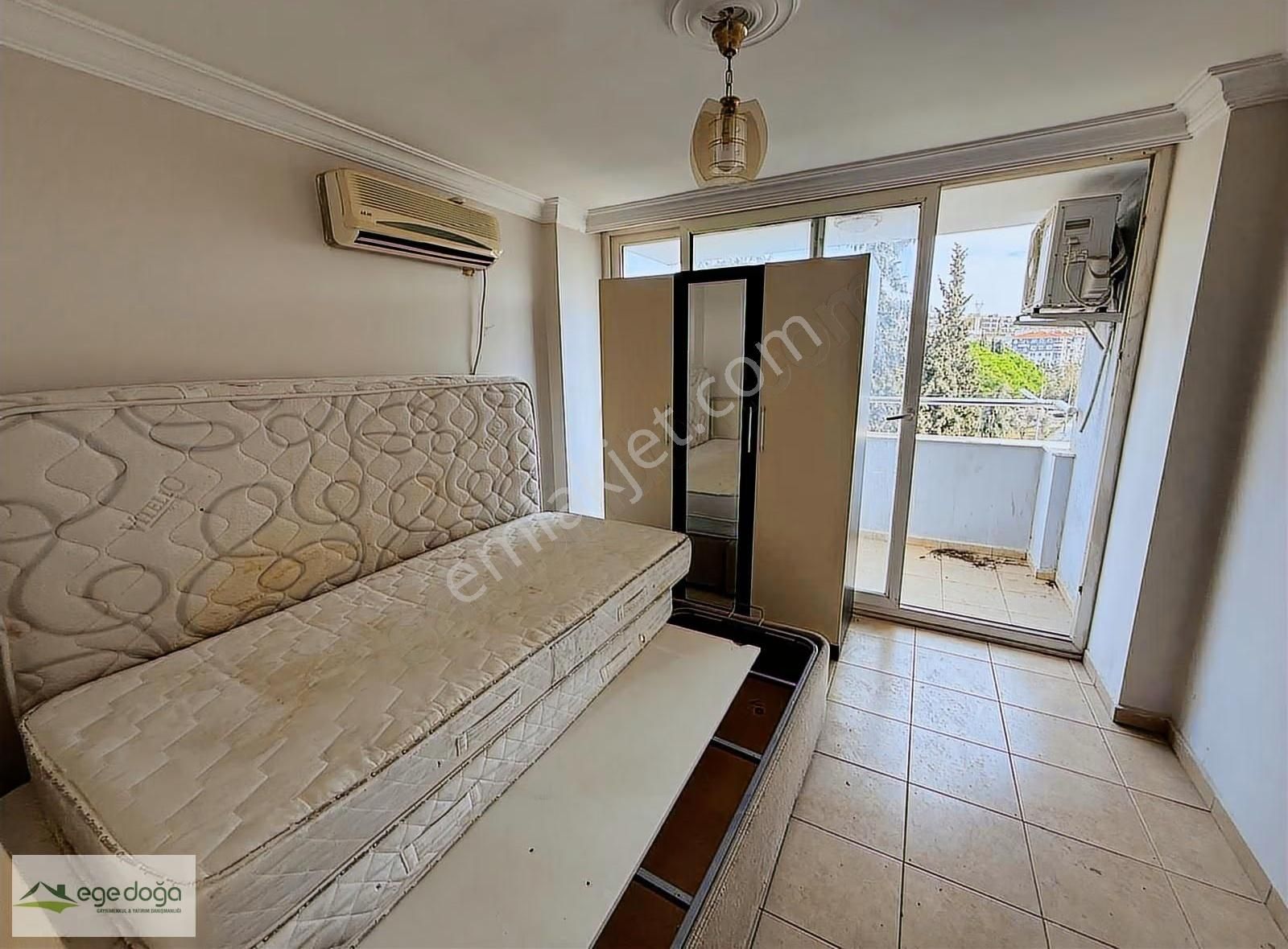 Kuşadası Otagar Arkası Asansörlü Çift Cephe Ferah 2+1 Daire - Görsel 2